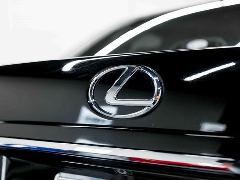 Used 2004 Lexus LS 430 RWD image 25