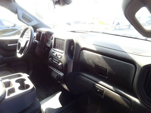 Certified 2022 Chevrolet Silverado 1500 W/T w/ WT Value Package image 19