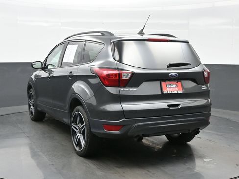 Used 2019 Ford Escape SEL image 4