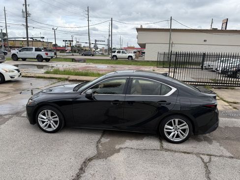 Used 2021 Lexus IS 300 AWD w/ Comfort Package image 14