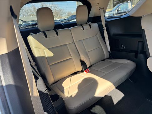 Used 2020 Ford Explorer XLT w/ Equipment Group 202A image 17