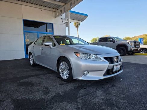 Used 2014 Lexus ES 350 w/ Premium Package FWD image 3