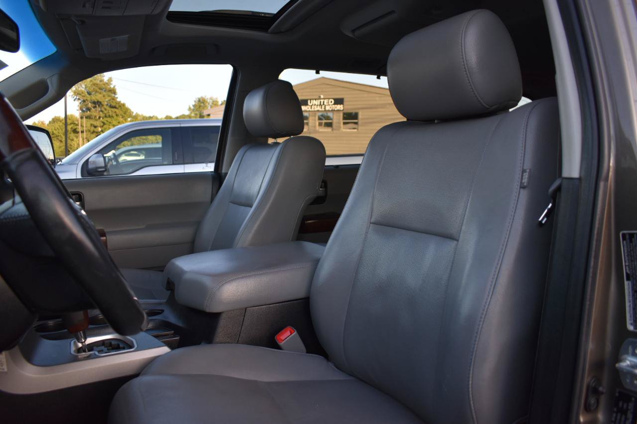 Used 2014 Toyota Sequoia Platinum RWD image 26