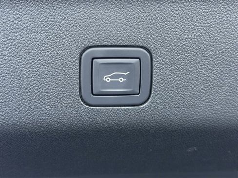 Certified 2024 Chevrolet Tahoe Z71 image 30