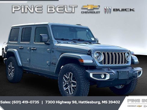 Used 2026 Jeep Wrangler Unlimited Sahara AWD/4WD image 1