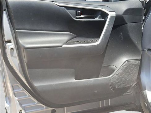 Used 2020 Toyota RAV4 LE w/ Carpet Mat Package FWD image 10