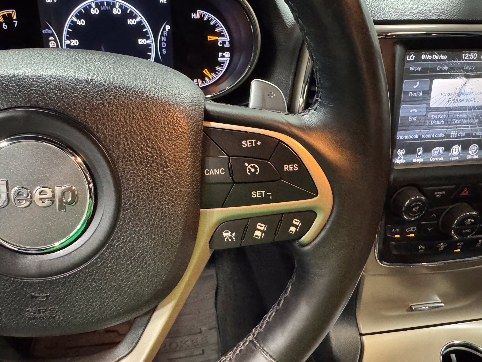 Used 2014 Jeep Grand Cherokee Limited w/ Luxury Group II AWD/4WD image 21
