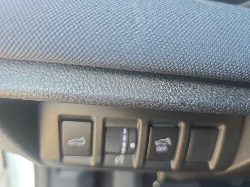 Used 2023 Subaru Outback Premium AWD/4WD image 11