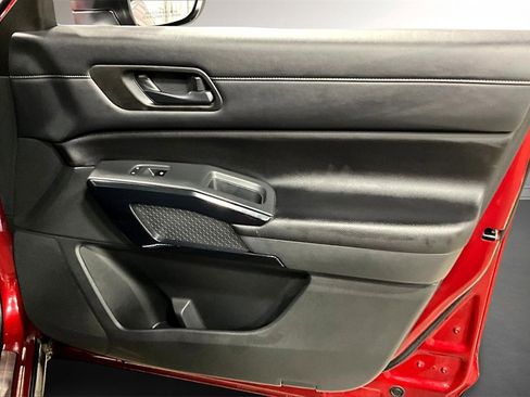 Used 2023 Nissan Pathfinder SV w/ SV Premium Package image 28