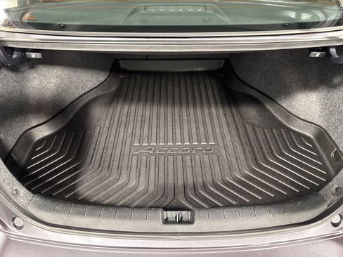 Used 2016 Honda Accord Touring image 26