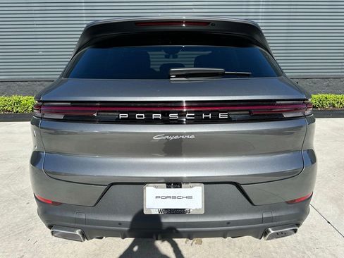 Used 2026 Porsche Cayenne image 12