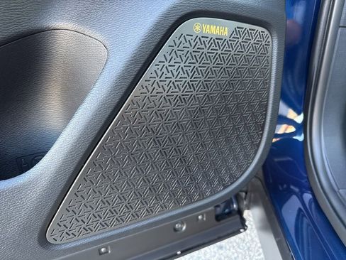 New 2026 Mitsubishi Outlander SE image 32