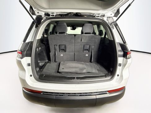 Used 2023 Jeep Grand Cherokee L Laredo AWD/4WD image 32