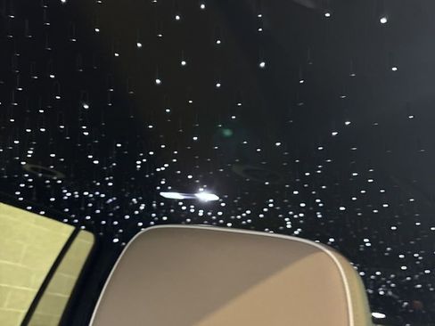 Used 2023 Chevrolet Suburban Premier image 10