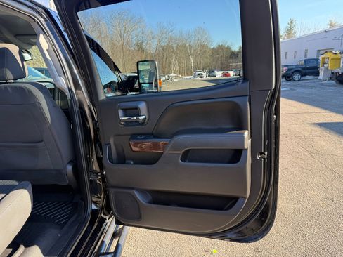 Used 2016 GMC Sierra 3500 SLE w/ SLE Preferred Package image 21