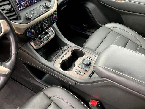 Used 2021 GMC Acadia Denali w/ Denali Ultimate Package image 16