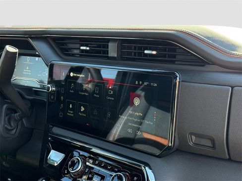 Used 2025 GMC Sierra 2500 AT4 w/ AT4 Premium Plus Package image 21