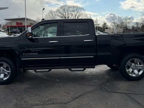 Used 2015 Chevrolet Silverado 1500 LTZ Z71 image 2