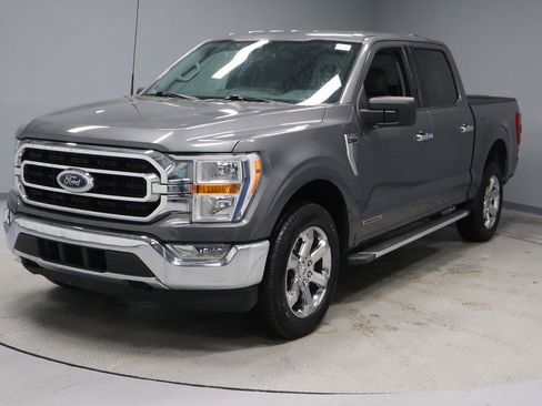 Certified 2022 Ford F150 XLT w/ Equipment Group 301A Mid image 7