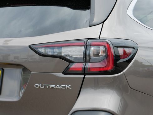 Certified 2023 Subaru Outback Premium w/ Popular Package #1 AWD/4WD image 17