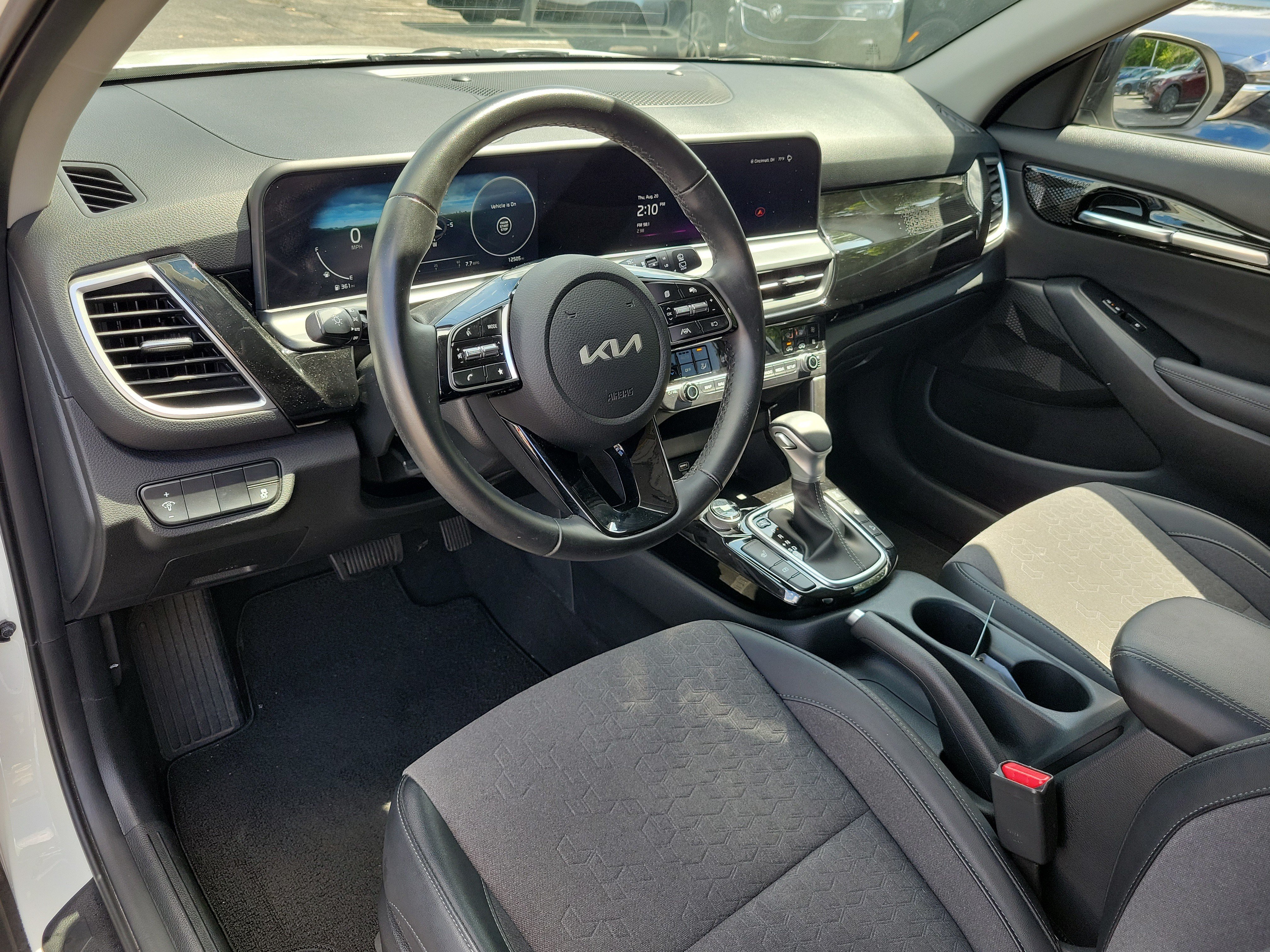 Used 2024 Kia Seltos X-Line AWD/4WD image 19