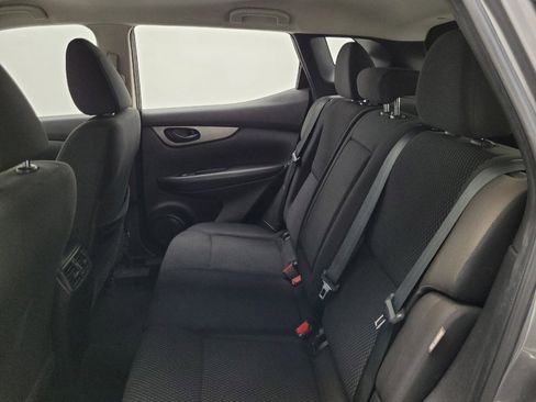 Used 2021 Nissan Rogue Sport S image 18