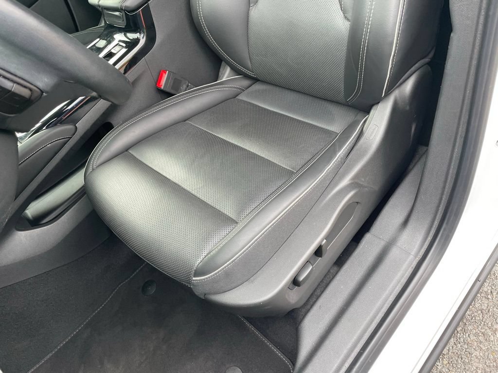 Used 2023 Buick Envision Essence AWD/4WD image 24