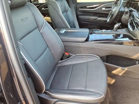 Certified 2023 Cadillac Escalade Sport w/ LPO, ONYX Package AWD/4WD image 24