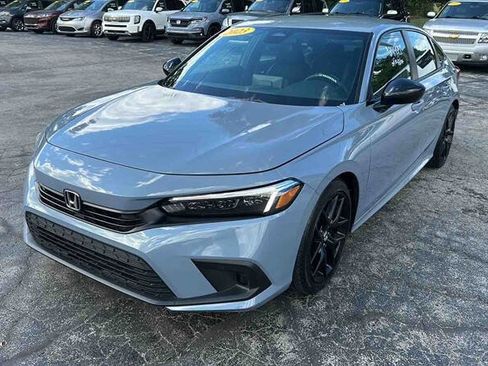 Used 2023 Honda Civic Sport image 5