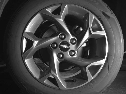 Used 2025 Chevrolet Trax LT w/ LT Convenience Package FWD image 11