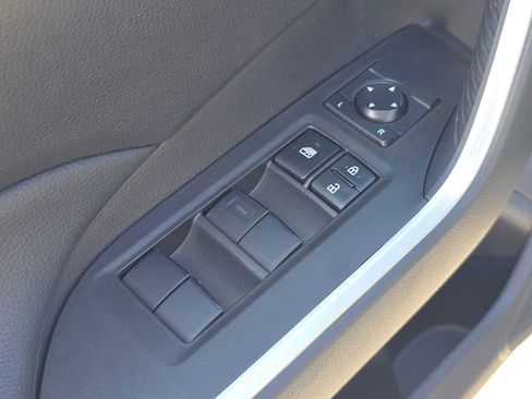 Certified 2025 Toyota RAV4 LE AWD/4WD image 23