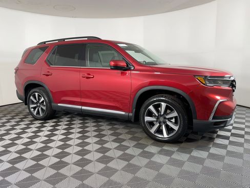New 2025 Honda Pilot Touring image 31
