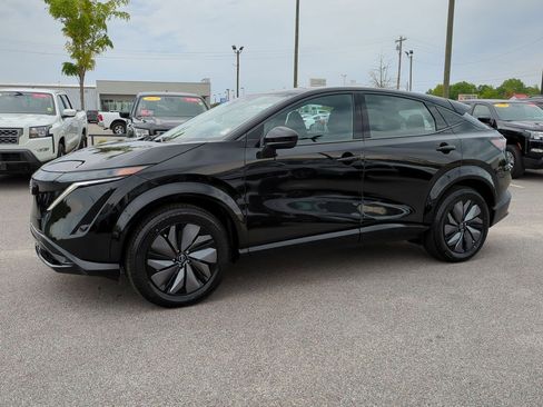 New 2024 Nissan Ariya AWD image 8