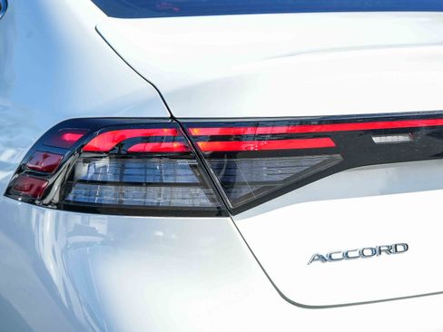 Used 2024 Honda Accord LX image 11