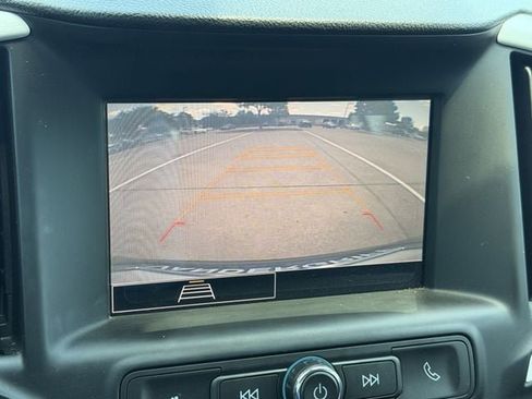 Used 2024 GMC Terrain SLE w/ Driver Convenience Package FWD image 18