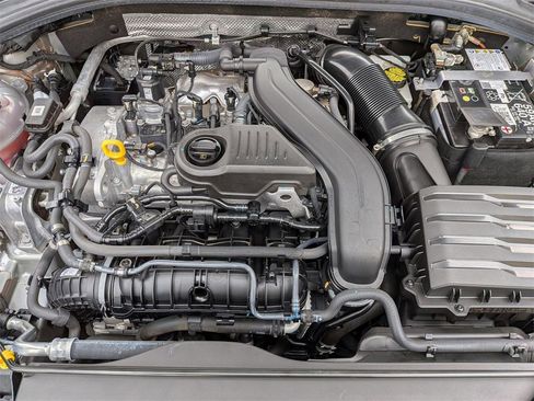 Used 2024 Volkswagen Jetta SE image 36