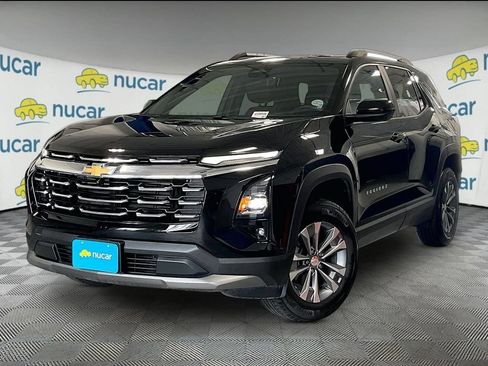 Used 2025 Chevrolet Equinox LT w/ Convenience Package II AWD/4WD image 3