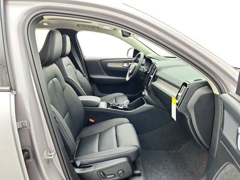 New 2026 Volvo XC40 B5 Plus w/ Protection Package Premier image 18