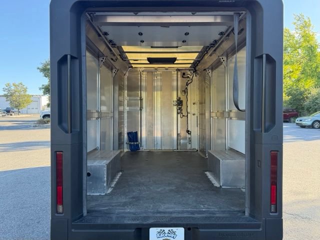 Used 2024 Chevrolet Brightdrop 600 w/ Commercial Equipment Package AWD/4WD image 21