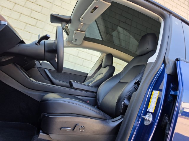 Used 2021 Tesla Model Y Long Range AWD/4WD image 20
