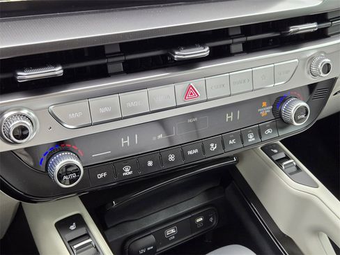 New 2025 Kia Telluride S image 14