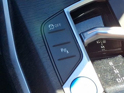 Used 2023 BMW i4 eDrive40 w/ Premium Package image 30