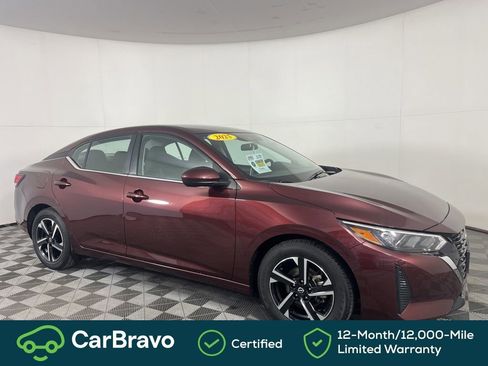Used 2025 Nissan Sentra SV FWD image 2