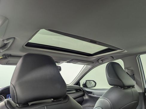 Used 2023 Toyota Camry SE w/ Cold Weather Package image 19