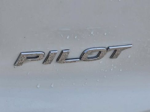 Used 2016 Honda Pilot Touring image 36