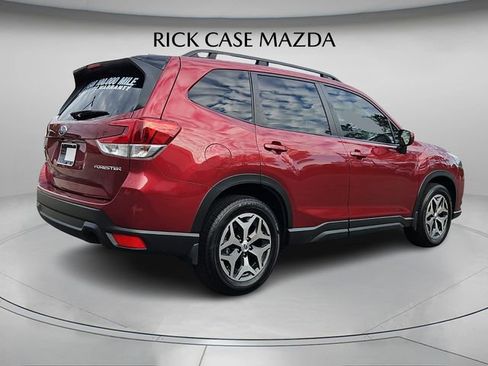 Used 2024 Subaru Forester Premium image 7