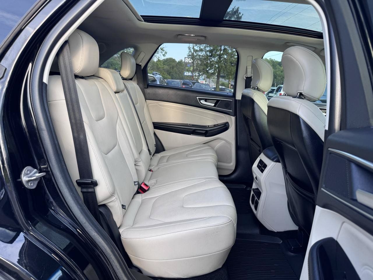 Used 2017 Ford Edge Titanium w/ Canadian Touring Package AWD/4WD image 16