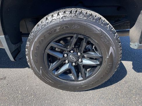 Used 2021 Chevrolet Silverado 1500 LT Trail Boss w/ Bed Protection Package AWD/4WD image 4