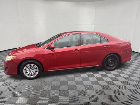 Used 2012 Toyota Camry LE FWD image 14