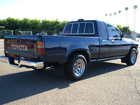 Used 1994 Toyota Pickup DX image 12